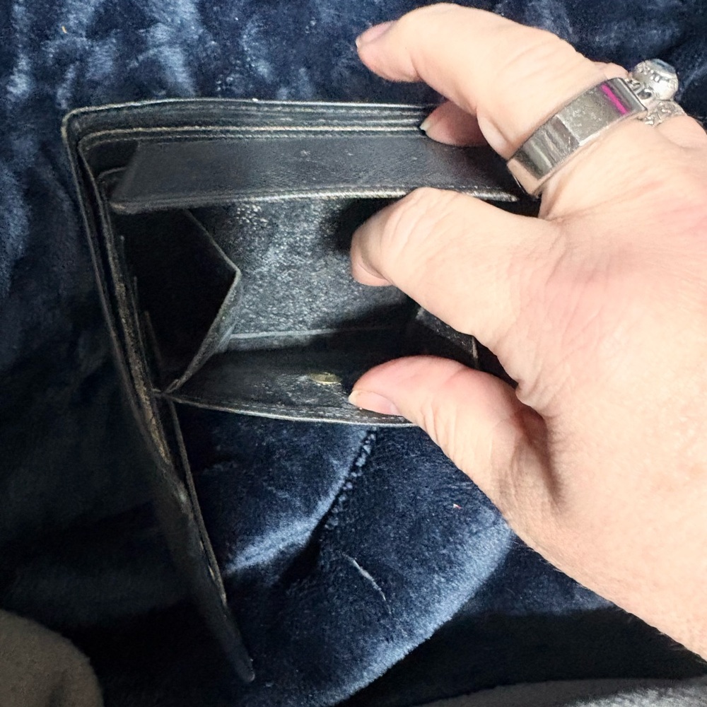 Louis Vuitton Textured Black Card Holder - Picture 2 of 4